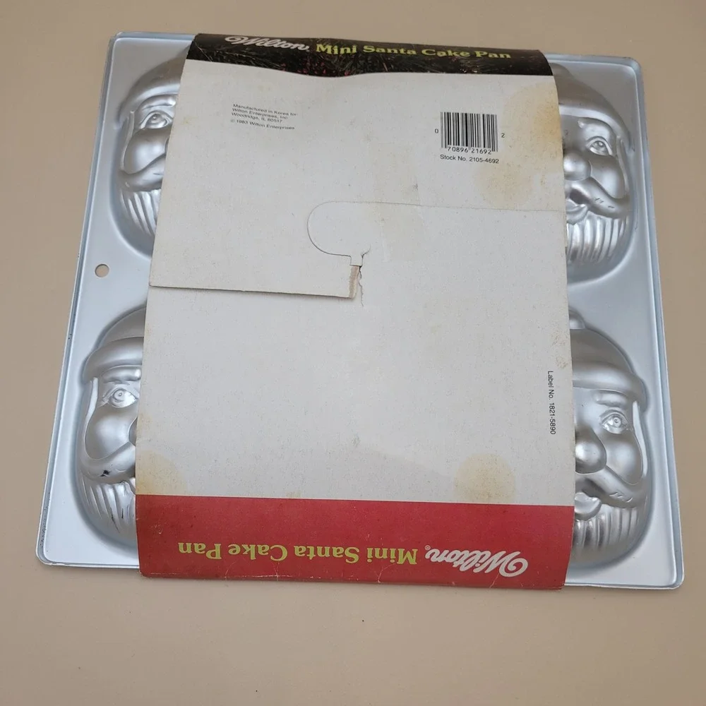 Vintage 1983 Wilton Mini Santa Cake Pan 4 Cavity Aluminum Christmas 2105-4692